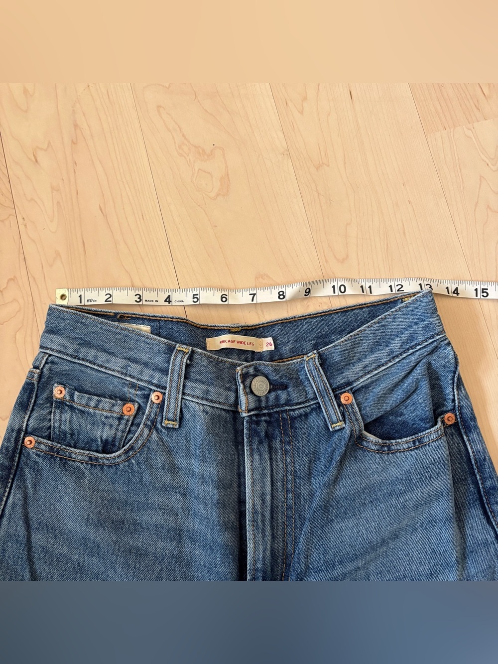 Levi’s Ribcage Wide Leg size 26x30 - Picture 8 of 9